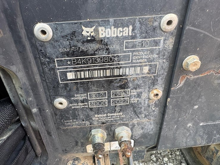 2022-bobcat-e10-image-30
