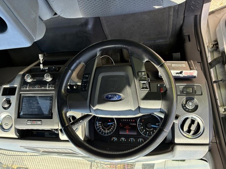 2011-ford-f150-image-16