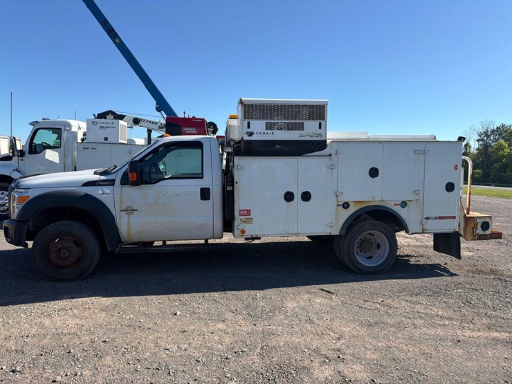 2016-ford-f550-image-1