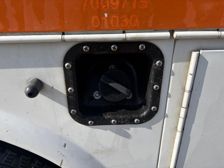 2014-ford-f350-sd-image-6