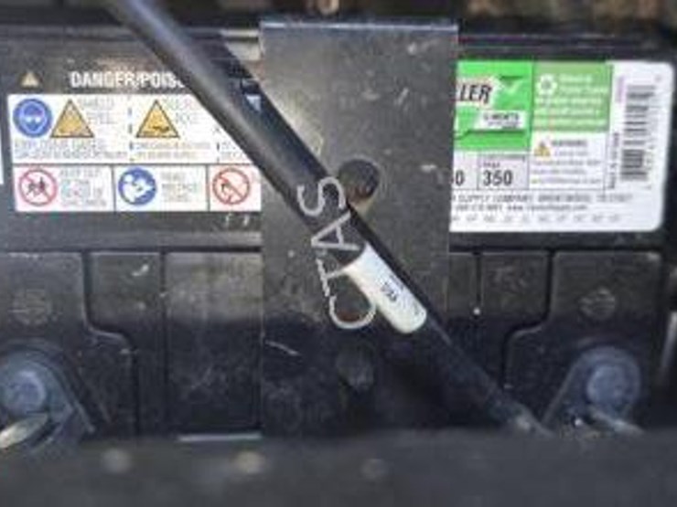 2012-john-deere-gator-image-10