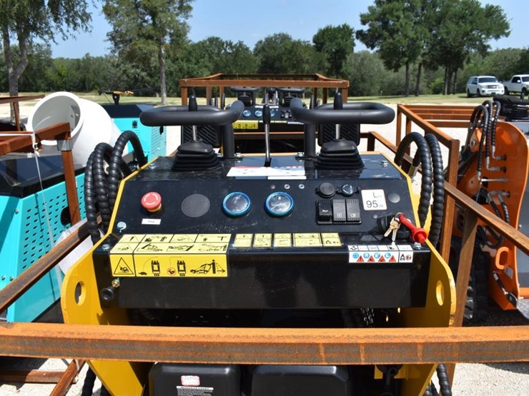 mx-mrt14-mini-skid-steer-(serial-#-mxmrt142026000365)-image-5