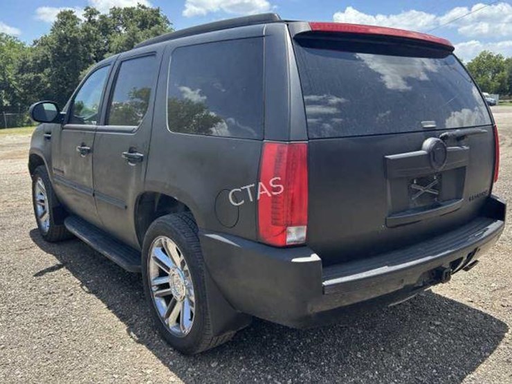2008-cadillac-escalade-image-9