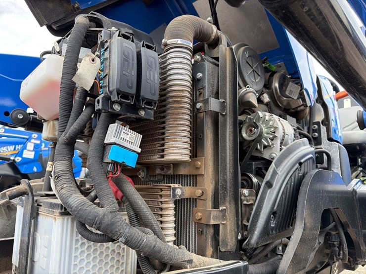new-holland-workmaster-70-image-14