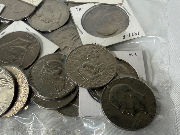 #40033-•-(50)-one-dollar-coins-image-12