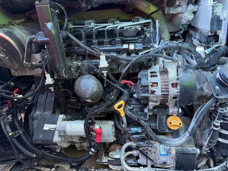 2019-bobcat-s550-image-14