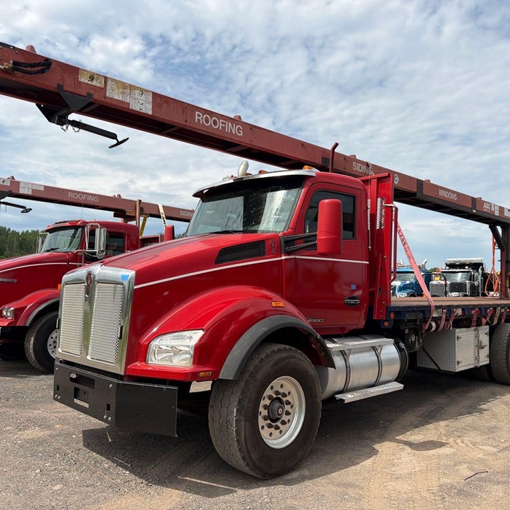 2016 KENWORTH T880