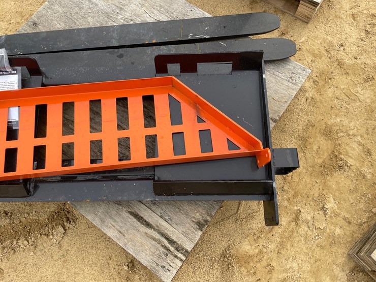 #2007-•-new-wolverine-skid-steer-pallet-fork-frame-with-forks-image-10