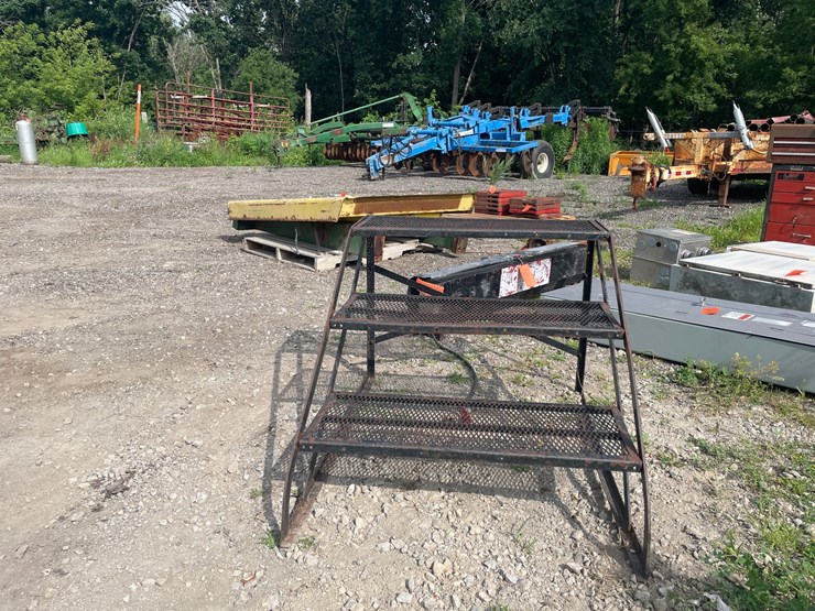 #8329-•-steel-shop-step-image-2