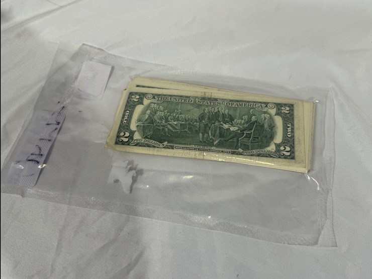 #40037-•-(50)-2017-two-dollar-bills-uncirculated-image-5