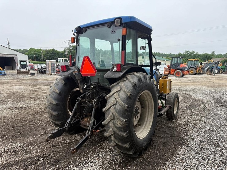 new-holland-t4030-image-4