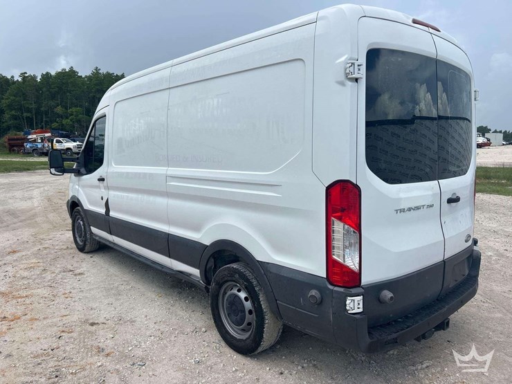 2015-ford-transit-image-4