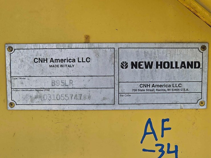 new-holland-b95-image-11