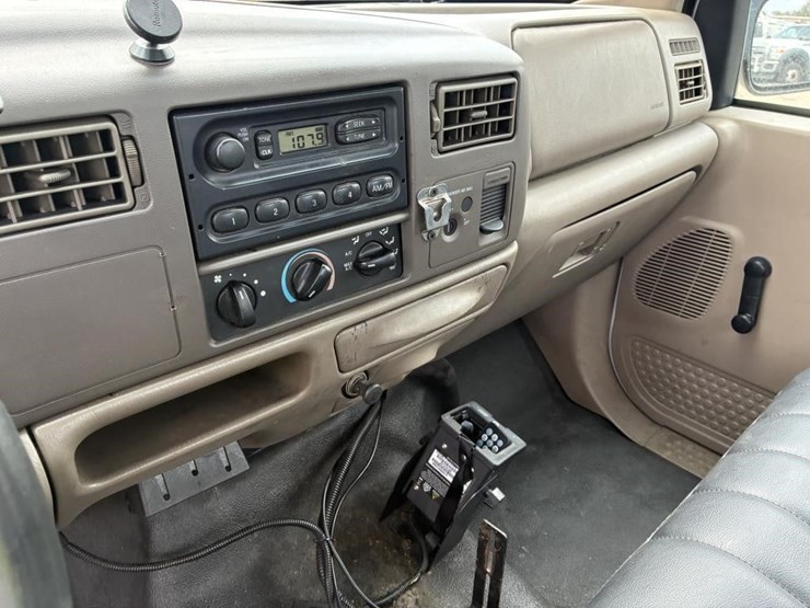 2001-ford-f250-image-18