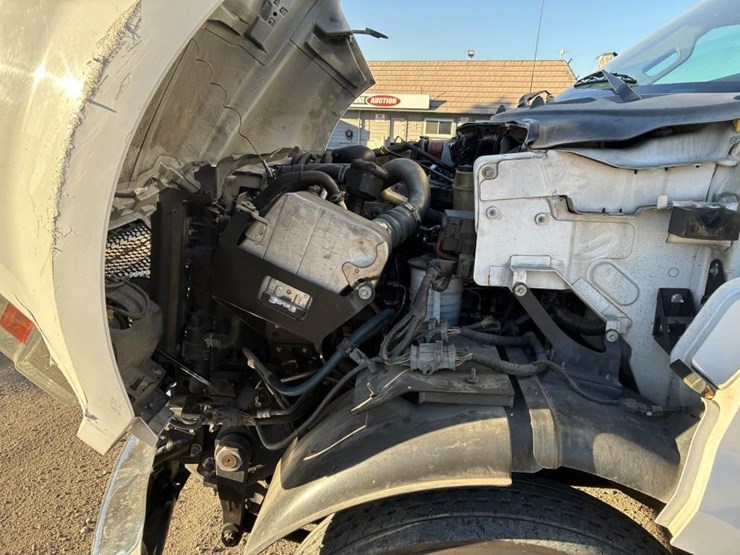 2016-ford-f650-xlt-image-7