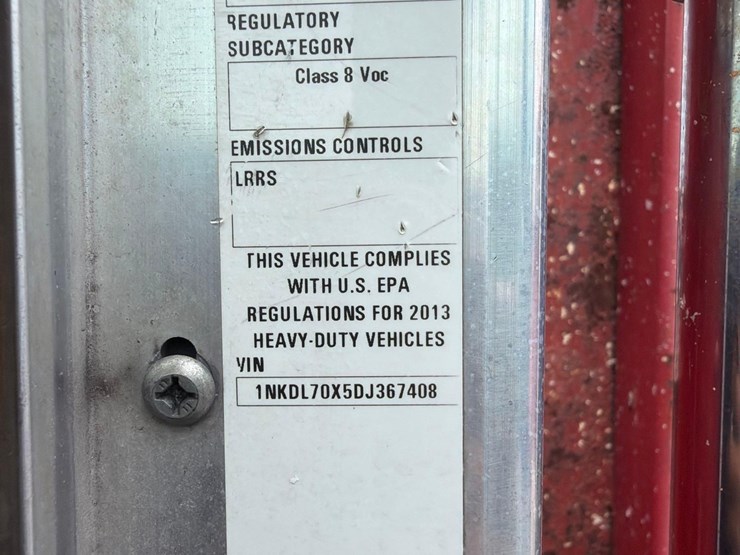 2013-kenworth-t880-image-27