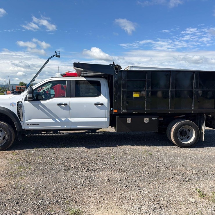 2024 FORD F550