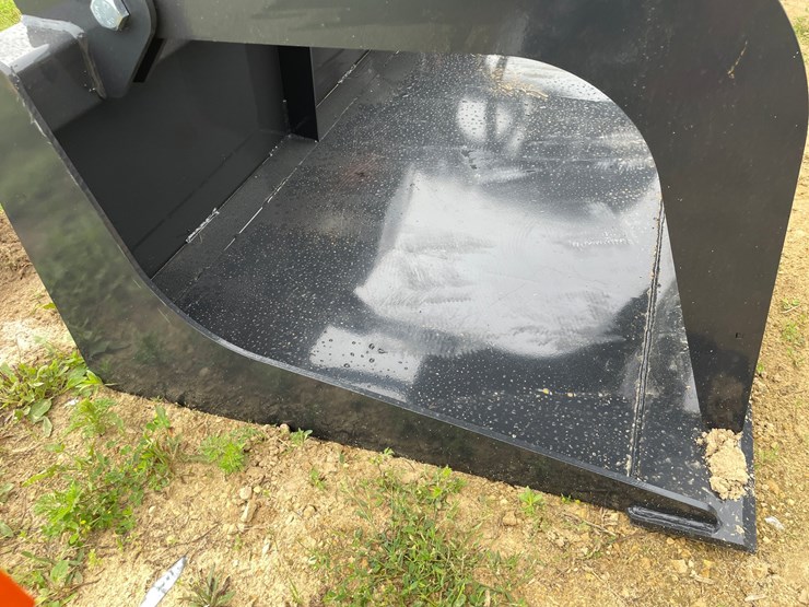 #2039-•-new-wolverine-skid-steer-grapple-bucket-image-13