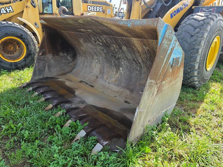 komatsu-wa450-image-15