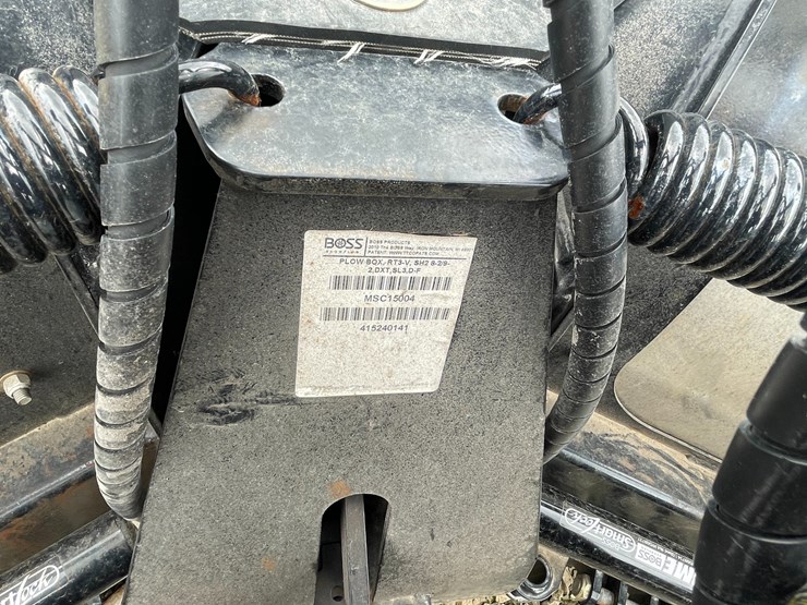 #4872-•-2024-boss-9'2"-stainless-dxt-v-plow-image-7