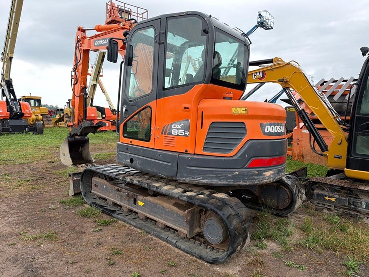2019-doosan-dx85r-3-image-7