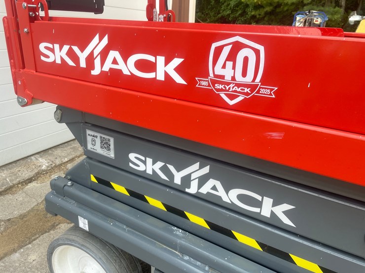 #102-•-2025-skyjack-sj3220e-scissors-lift-image-8
