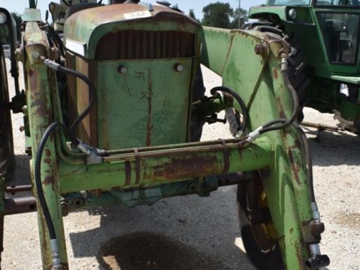 john-deere-3020-image-4