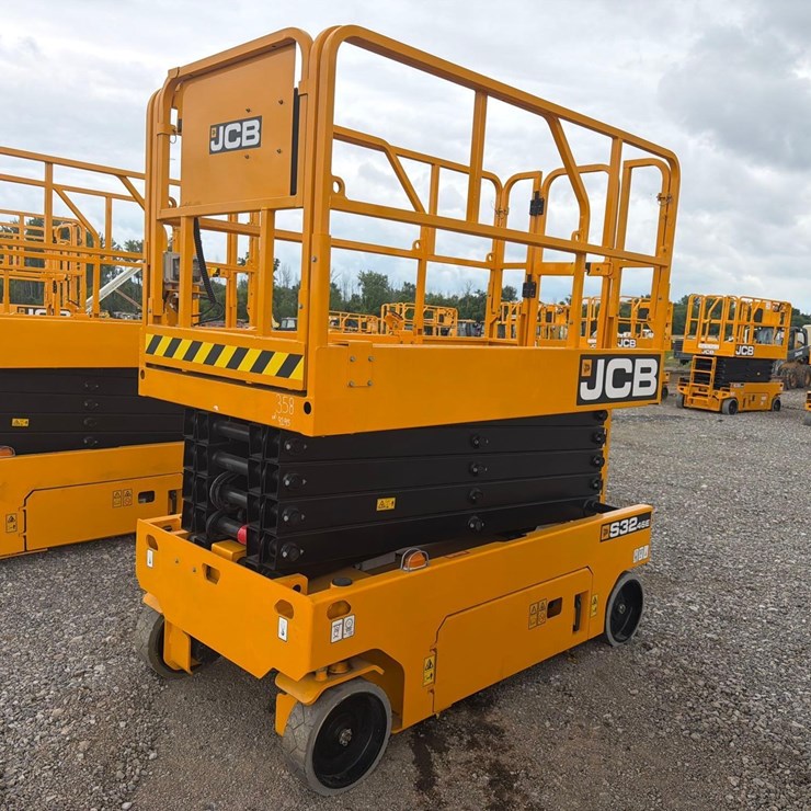 JCB S3246E
