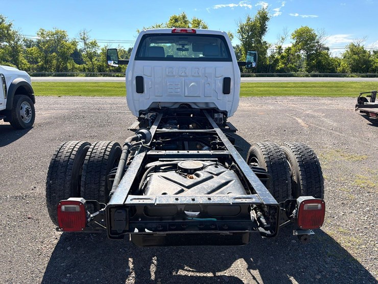 chevrolet-6500-image-6