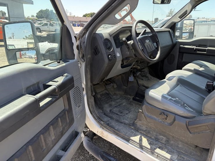 2011-ford-f250-image-12
