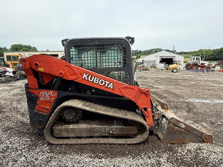 2021-kubota-svl65-2-image-5