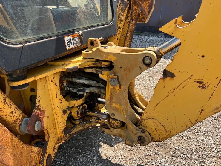 john-deere-310d-image-15