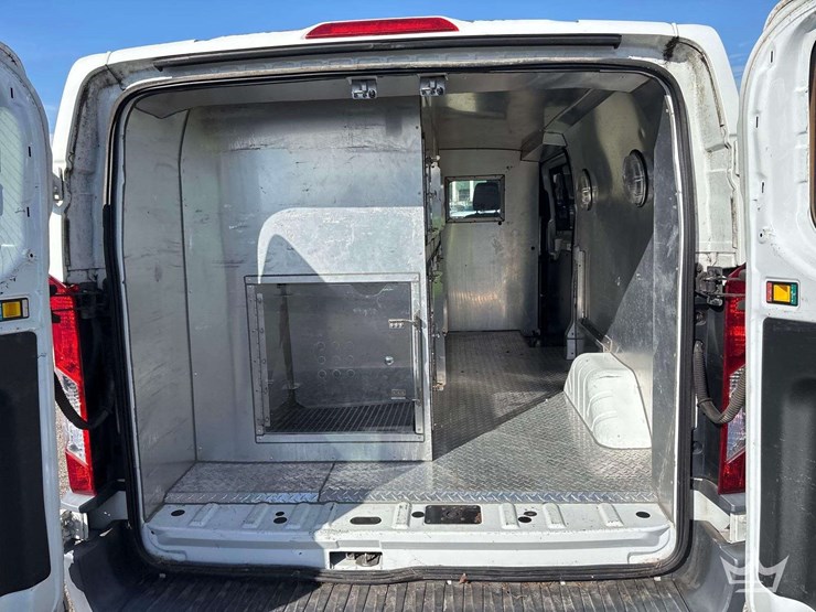 2016-ford-transit-image-17