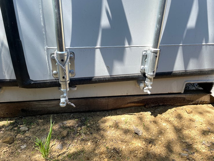 #120-•-40'-high-cube-multi-door-shipping-container-image-9