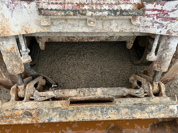 2020-takeuchi-tl12r2-image-10