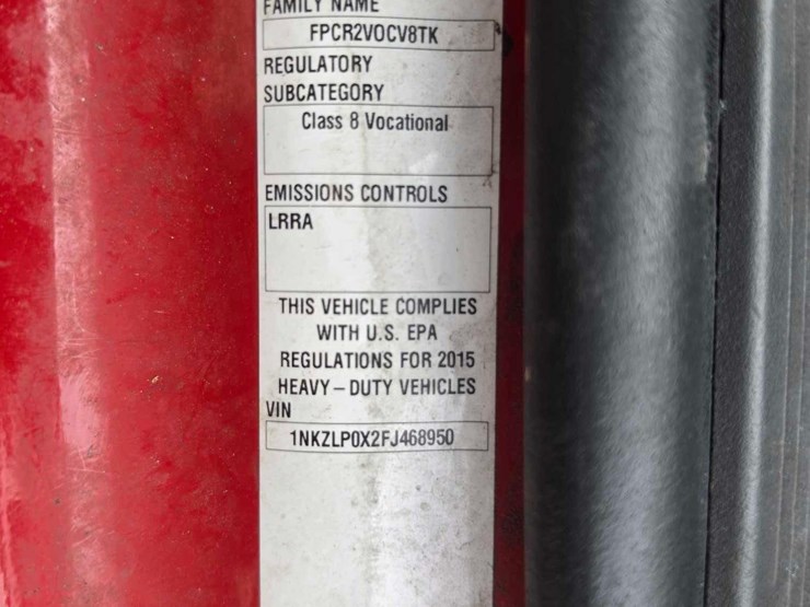 2015-kenworth-t880-image-27