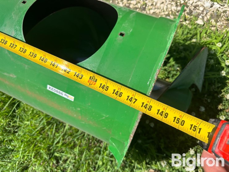 john-deere-x9-combine-unloading-auger-image-11