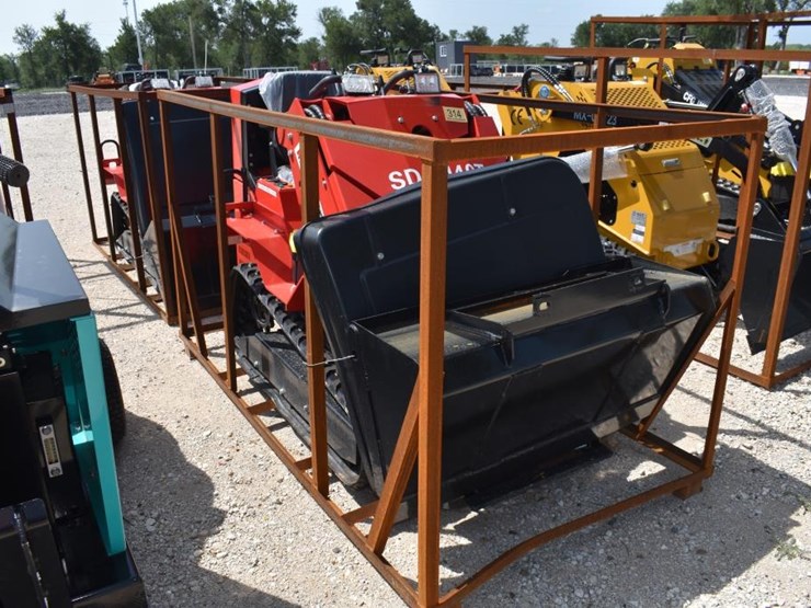 sda-140t-mini-skid-steer-(serial-#-sda140t26l0223444)-image-2