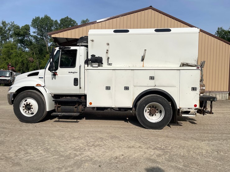 2010-international-durastar-4400-image-8