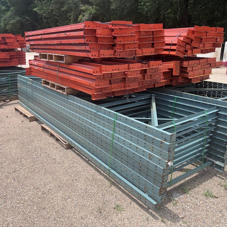 #40082 • (1) STACK BOLT-ON UPRIGHT 16FT X 46IN BOLT-ON BEAMS 8FT X 3 1/2IN PALLET RACKING