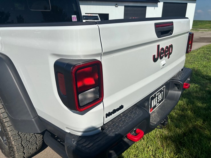#2170-•-2023-jeep-gladiator-pickup-image-70