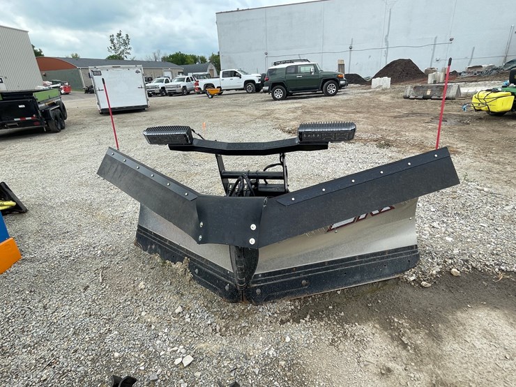 #4870-•-2025-boss-9'2"-stainless-dxt-v-plow-image-1