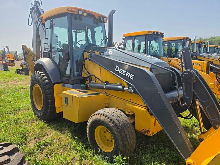 2021-deere-710l-image-4