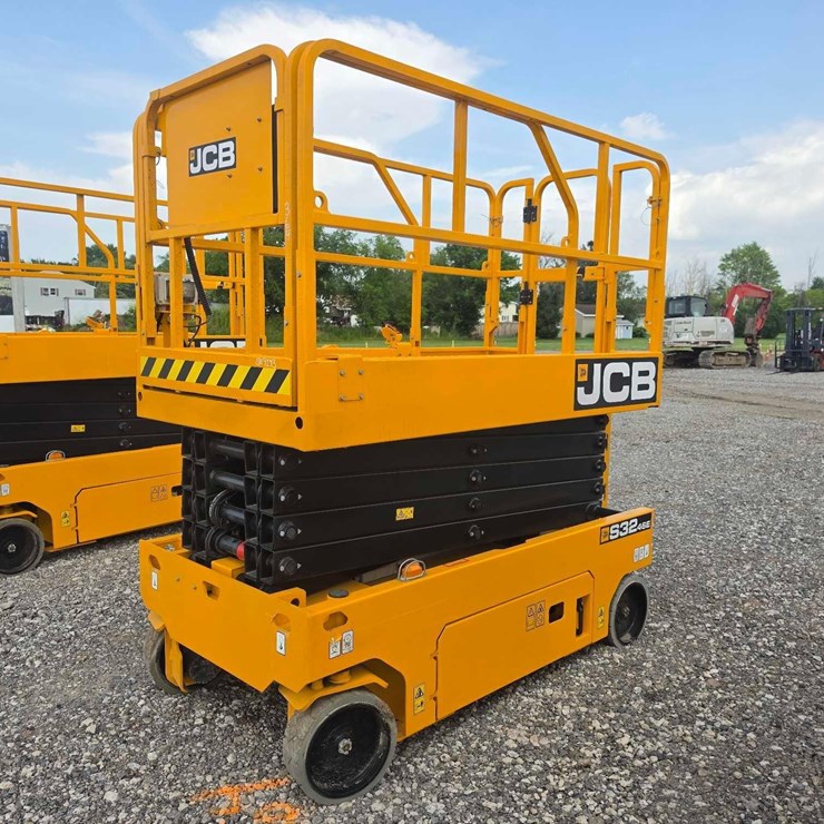 JCB S3246E