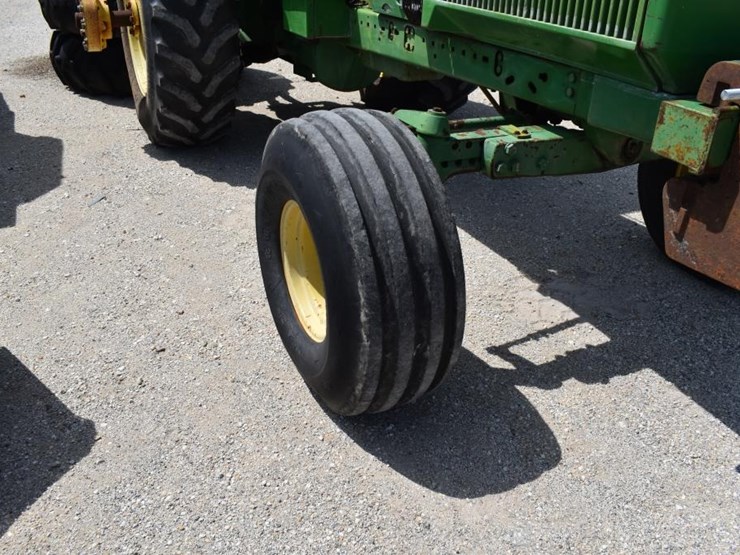 john-deere-4755-image-3