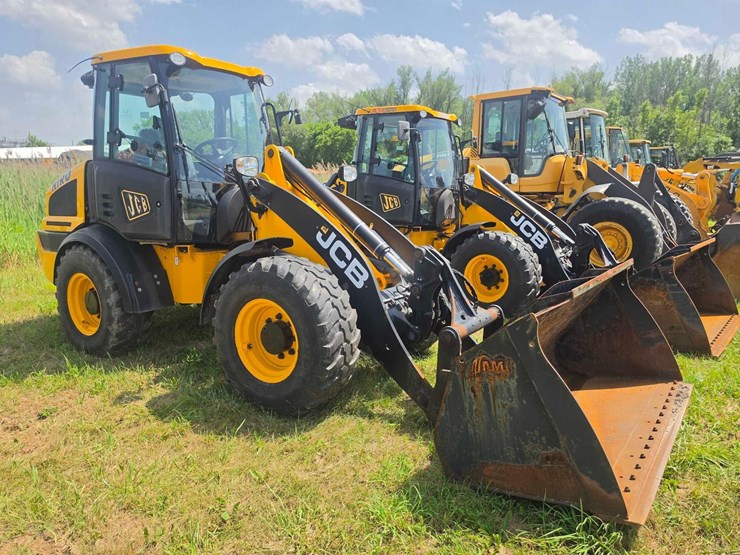 2021-jcb-409-image-3