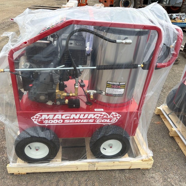 NEW EASY KLEEN MAGNUM GOLD PRESSURE WASHER