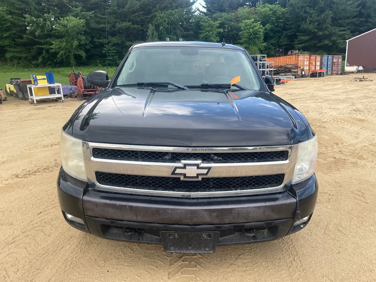 2008-chevrolet-k1500-image-2