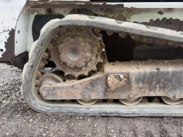 bobcat-t450-image-13