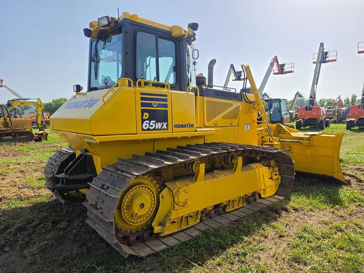 komatsu-d65-image-6
